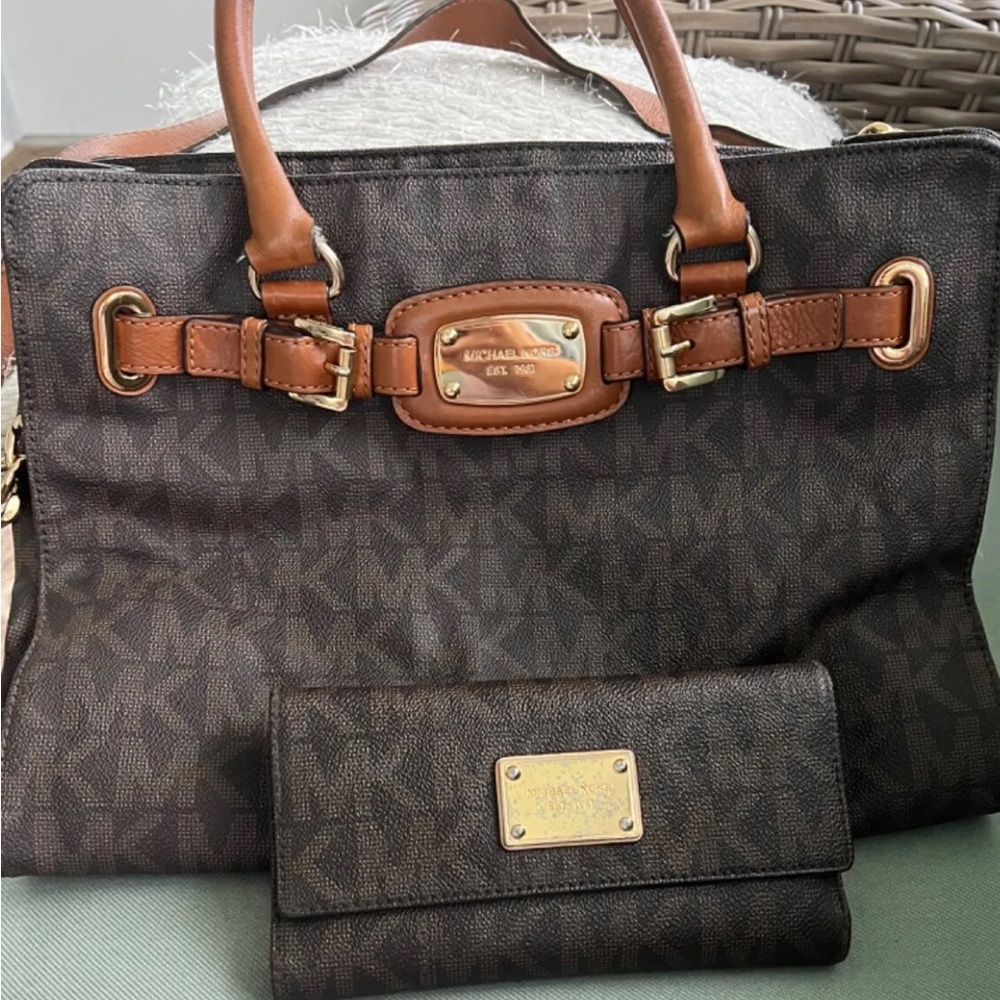 Michael Kors MK Large Logo bag